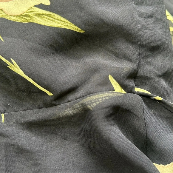 Lulu’s All Mine Navy Floral Print High Low Wrap Dress Womens Size Medium - Picture 13 of 14